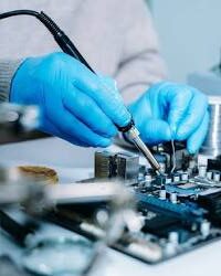 Reparación de componentes de un ordenador
